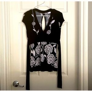 Suzy Shier Black V-Neck Top with White Flowers